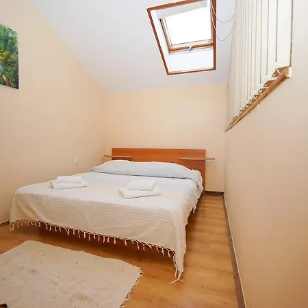 Apartment Krianca *